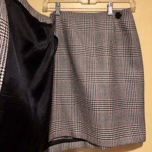 KGR 100% Wool Wrap-around skirt Size 8